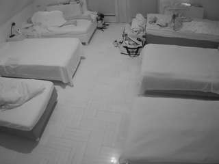 voyeurcam-julmodels-bed-6