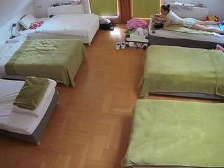 voyeurcam-julmodels-bed-6 webcam