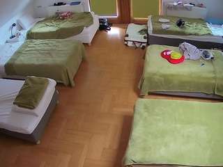 voyeurcam-julmodels-bed-6