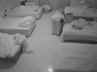 voyeurcam-julmodels-bed-6 webcam