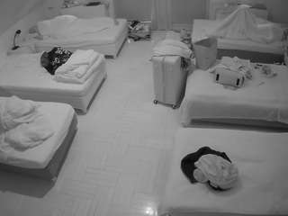 voyeurcam-julmodels-bed-6