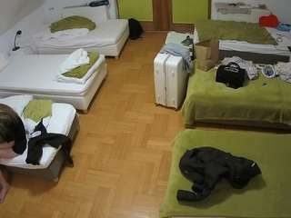 voyeurcam-julmodels-bed-6