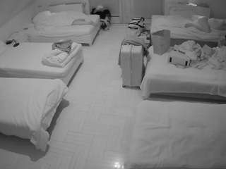 voyeurcam-julmodels-bed-6 webcam