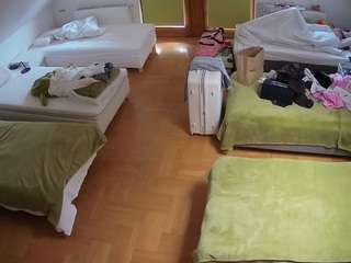 voyeurcam-julmodels-bed-6 webcam