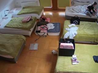 voyeurcam-julmodels-bed-6 webcam
