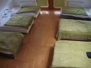 voyeurcam-julmodels-bed-6 webcam