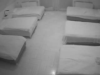 voyeurcam-julmodels-bed-6 webcam