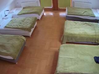 voyeurcam-julmodels-bed-6 webcam