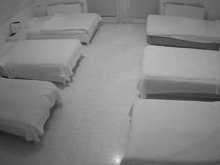 voyeurcam-julmodels-bed-6