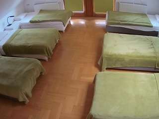 voyeurcam-julmodels-bed-6 webcam