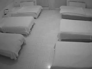 voyeurcam-julmodels-bed-6 webcam