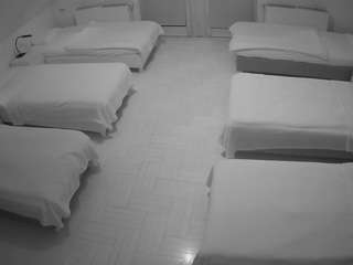 voyeurcam-julmodels-bed-6