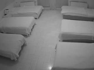 voyeurcam-julmodels-bed-6 webcam