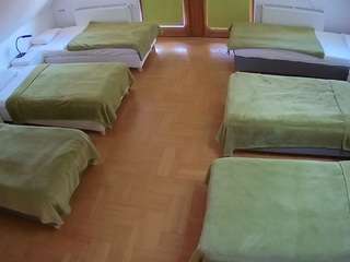 voyeurcam-julmodels-bed-6