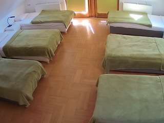 voyeurcam-julmodels-bed-6