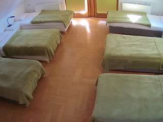 voyeurcam-julmodels-bed-6