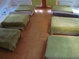 voyeurcam-julmodels-bed-6