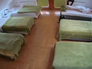 voyeurcam-julmodels-bed-6 webcam