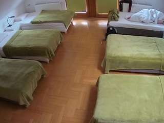 voyeurcam-julmodels-bed-6 webcam