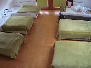 voyeurcam-julmodels-bed-6 webcam