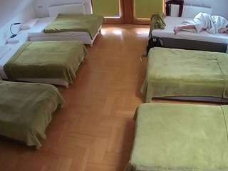 voyeurcam-julmodels-bed-6 webcam