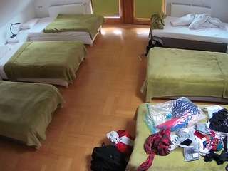 voyeurcam-julmodels-bed-6 webcam