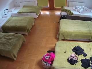 voyeurcam-julmodels-bed-6 webcam