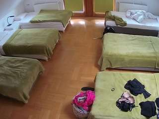 voyeurcam-julmodels-bed-6 webcam