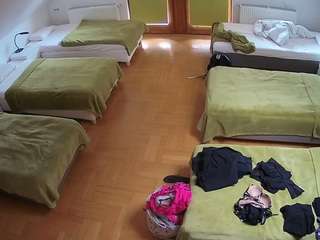 voyeurcam-julmodels-bed-6
