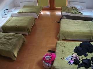 voyeurcam-julmodels-bed-6 webcam