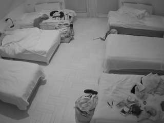 voyeurcam-julmodels-bed-6 webcam