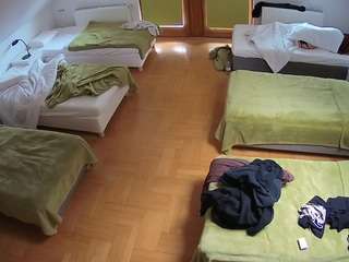voyeurcam-julmodels-bed-6