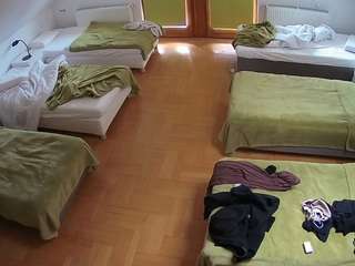 voyeurcam-julmodels-bed-6 webcam