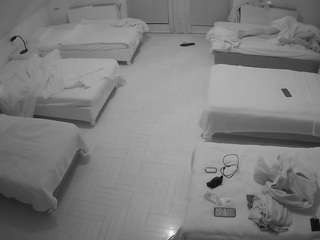 voyeurcam-julmodels-bed-6 webcam