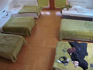 voyeurcam-julmodels-bed-6 webcam