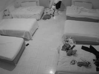 voyeurcam-julmodels-bed-6