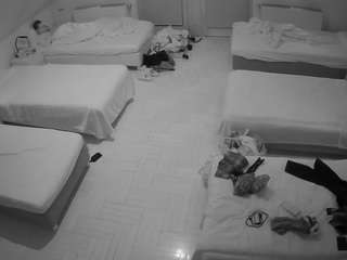 voyeurcam-julmodels-bed-6