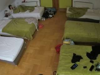 voyeurcam-julmodels-bed-6 webcam