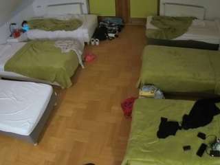 voyeurcam-julmodels-bed-6 webcam