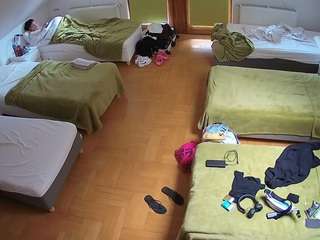 voyeurcam-julmodels-bed-6 webcam