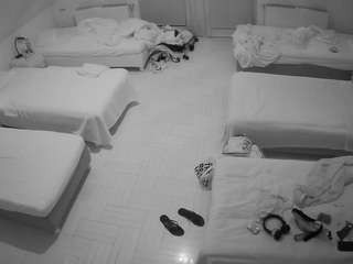 voyeurcam-julmodels-bed-6 webcam