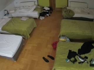 voyeurcam-julmodels-bed-6 webcam