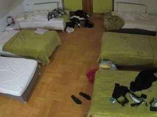 voyeurcam-julmodels-bed-6 webcam