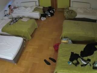 voyeurcam-julmodels-bed-6 webcam