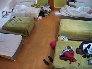 voyeurcam-julmodels-bed-6 webcam