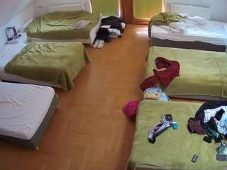 voyeurcam-julmodels-bed-6