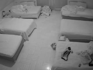 voyeurcam-julmodels-bed-6 webcam