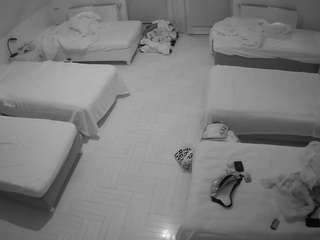 voyeurcam-julmodels-bed-6