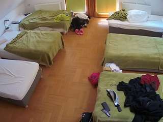 voyeurcam-julmodels-bed-6
