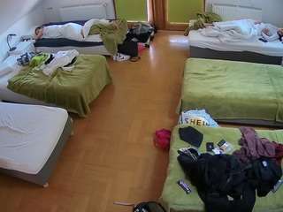 voyeurcam-julmodels-bed-6